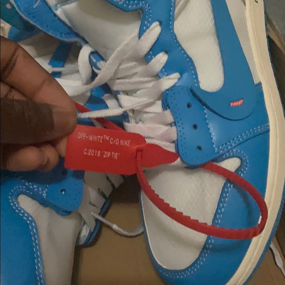 Off white Jordan 1 - Picture 10 of 10